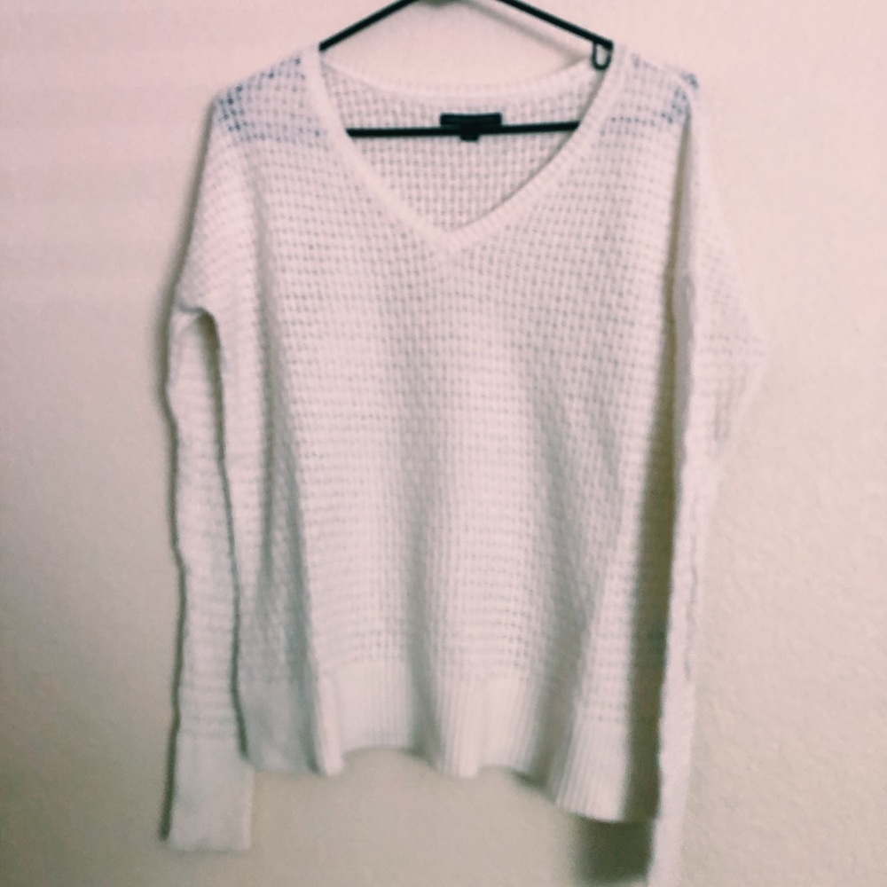 american eagle white sweater